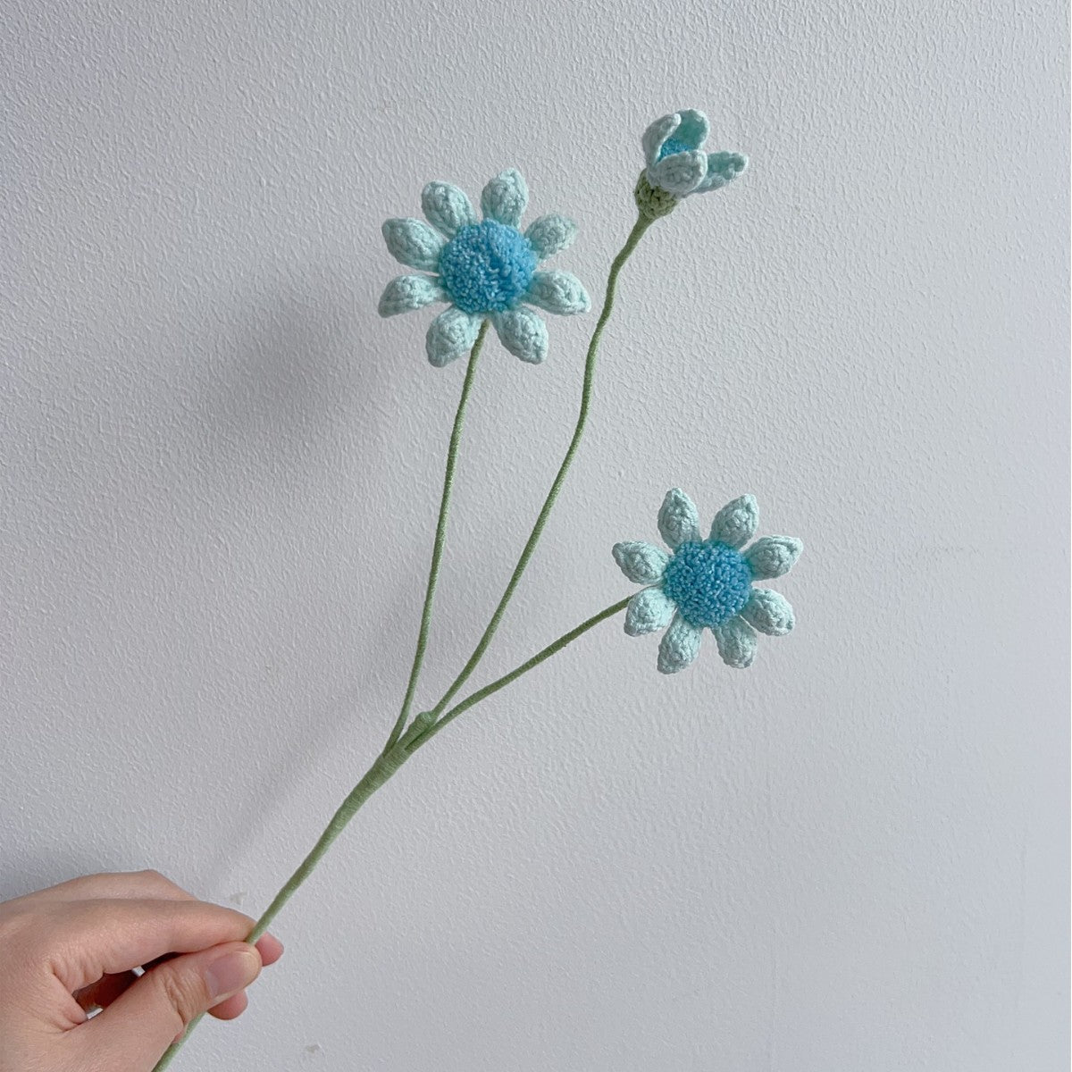 Crochet Blue-Eyed Daisy Flower Stems-10-Pack