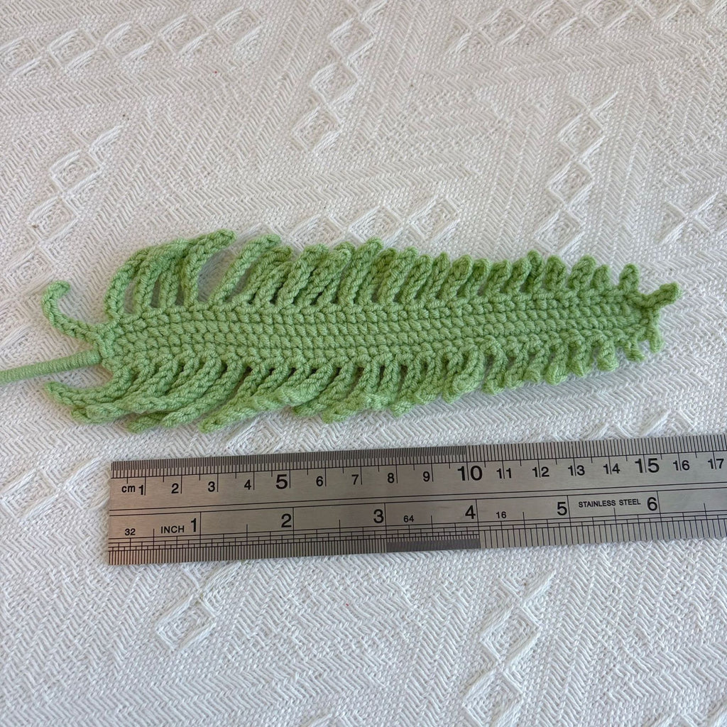 Crochet Fern Leaf Stems-10-Pack
