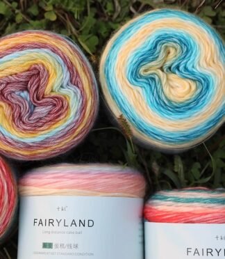 1PCS Gradient Hand-woven Crochet Thread Medium Fine Wool 100g/245m
